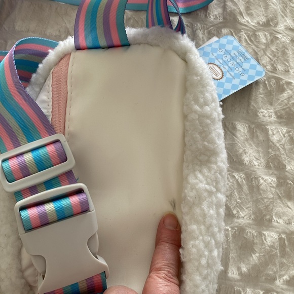Kirby fluffy Fanny pack belt bag New - Picture 10 of 13